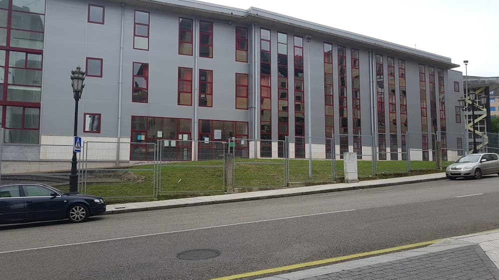 Foto secundaria del campus I.e.s. "la Ería"