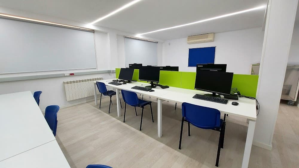 Sistemes Microinformàtics I Xarxes a Cep Cve Villanueva (Cep Cve Villanueva, Villanueva Del Pardillo): foto 3