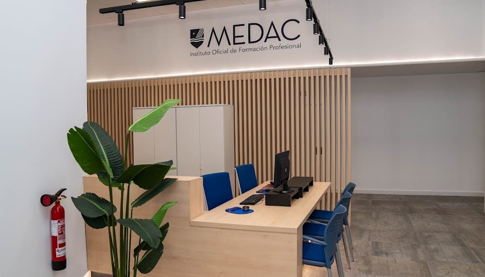 Foto secundaria del campus Instituto Técnico De Estudios Profesionales-sevilla