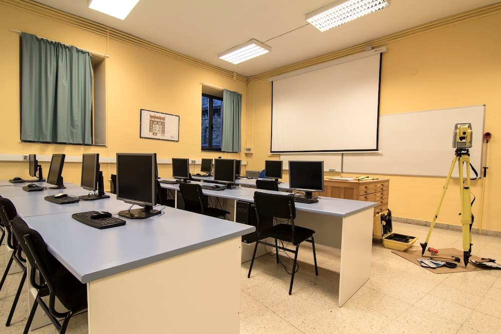 Foto secundaria del campus Emilio Campuzano