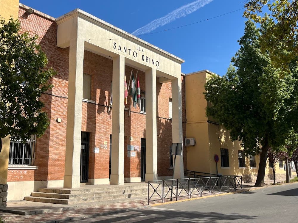 Foto secundaria del campus Santo Reino