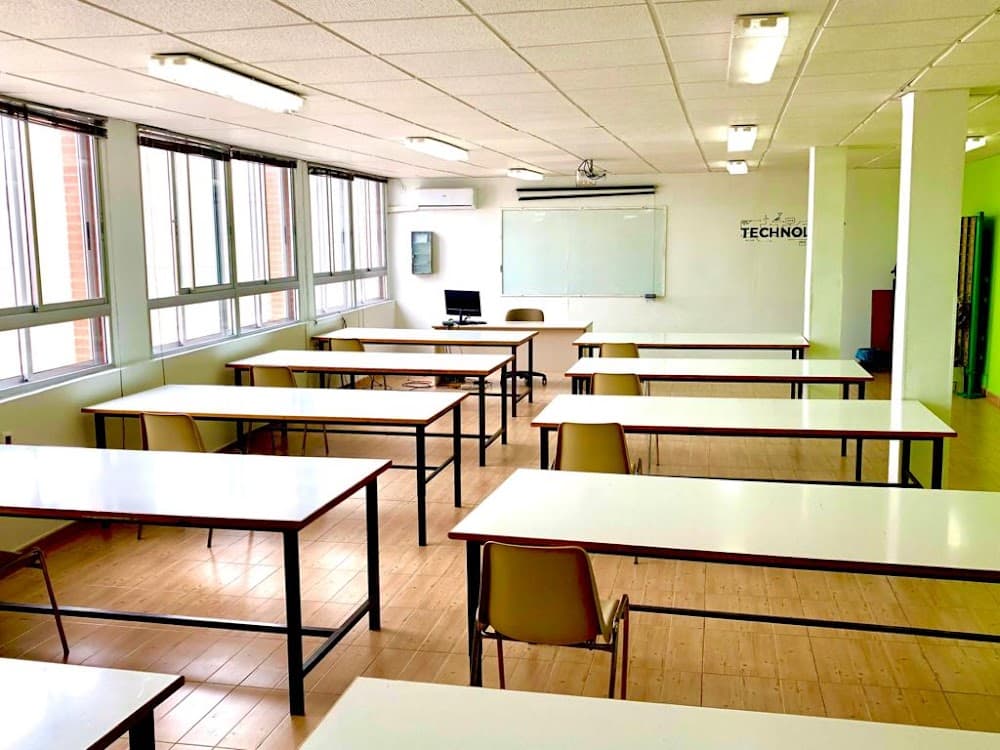 Actividades Comerciales en Educatec (Educatec, Cáceres): foto 1