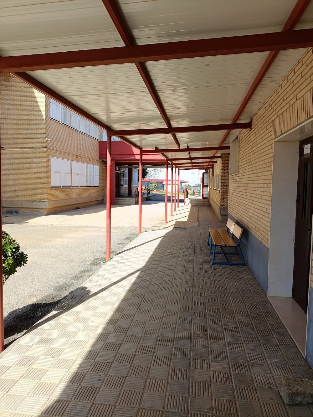 Foto secundaria del campus Hermanos Machado