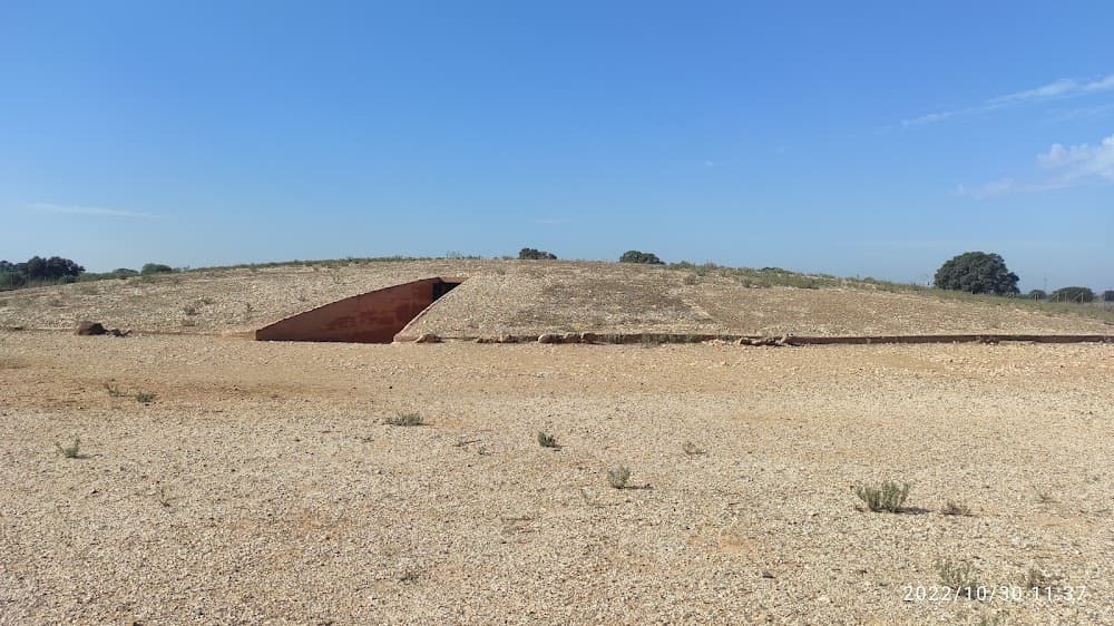 Gestión Administrativa en Dolmen De Soto (Dolmen De Soto, Trigueros): foto 4