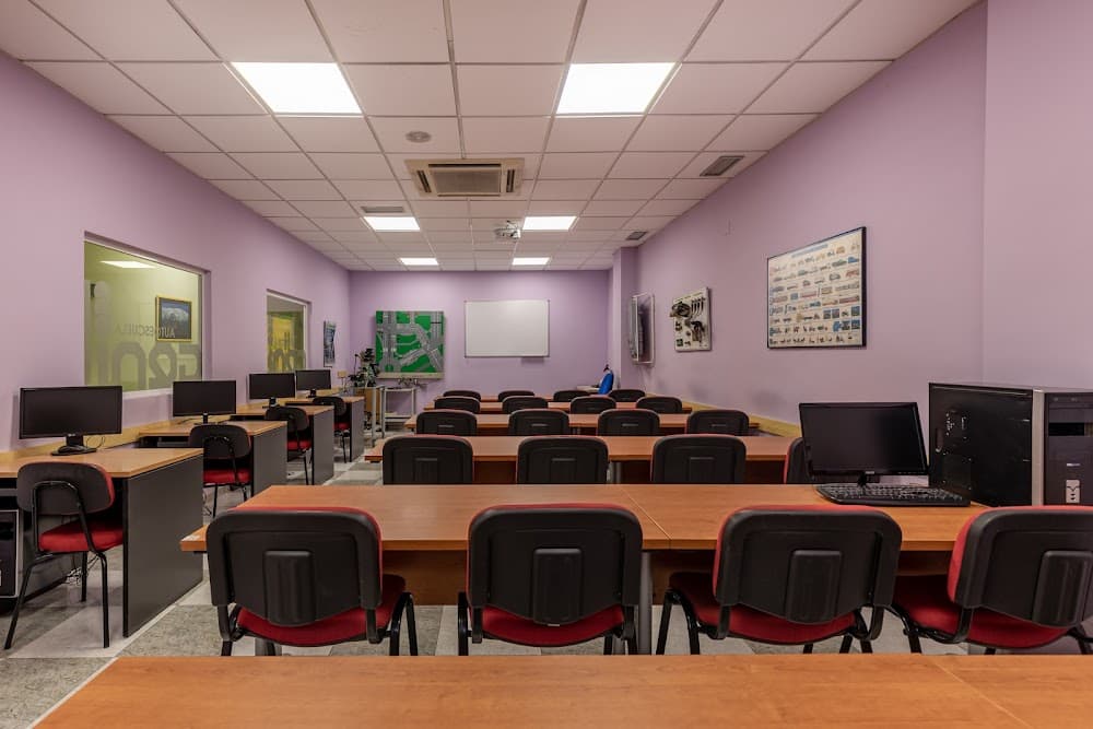 Formació Per A La Mobilitat Segura I Sostenible a Centro De Formación Profesional Genil Ogíjares (Centro De Formación Profesional Genil Ogíjares): foto 2