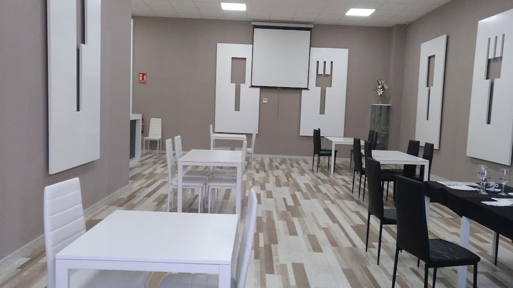 Guia, Informació I Assistència Turístiques a Escuela De Hostelería De Salamanca (Escuela De Hostelería De Salamanca, Carbajosa De La Sagrada): foto 5