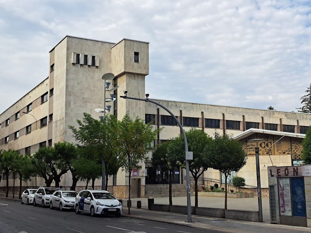 Foto del campus Juan Del Enzina