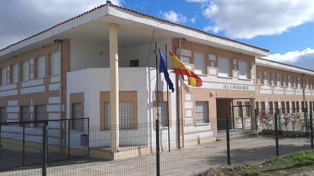 Atención A Personas En Situación De Dependencia en Cañada Real (Cañada Real, Valmojado): foto 1