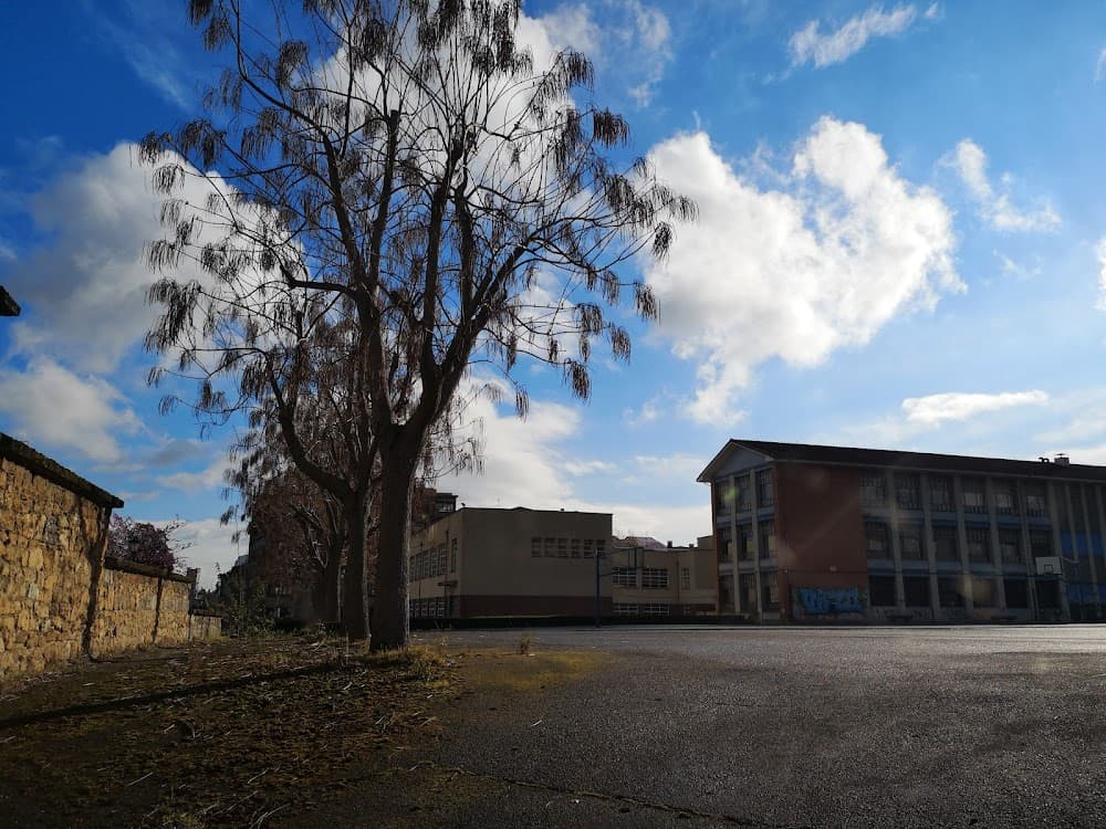 Foto secundaria del campus I.e.s. "alfonso Ii"
