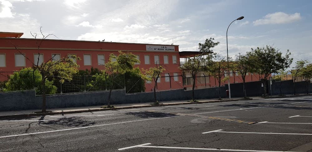 Foto secundaria del campus María Rosa Alonso