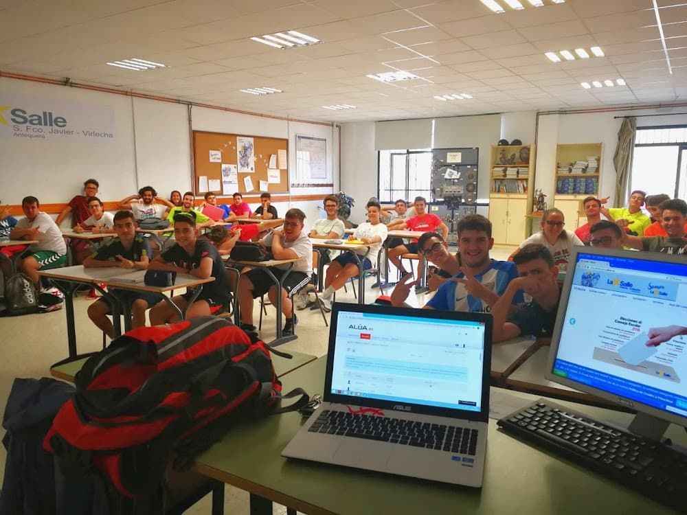 Foto secundaria del campus Alua