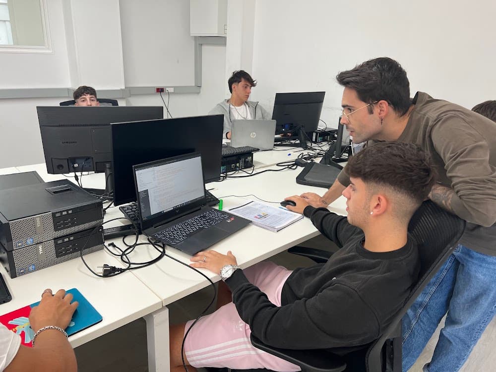 Sistemes Microinformàtics I Xarxes a Cep Cve Villanueva (Cep Cve Villanueva, Villanueva Del Pardillo): foto 5