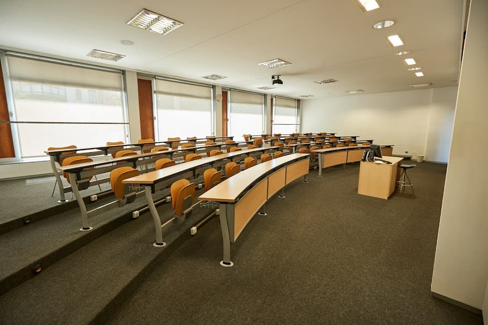 Administració De Sistemes Informàtics En Xarxa a Escuela Internacional De Gerencia (Escuela Internacional De Gerencia, Granada): foto 2