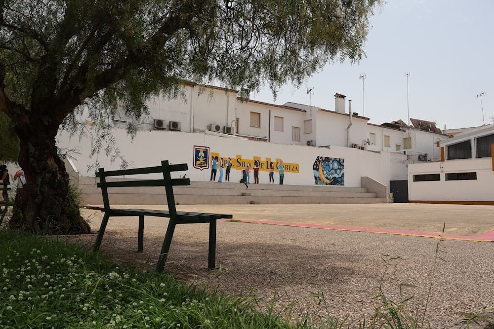 Foto secundaria del campus Nuestra Señora De La Cabeza