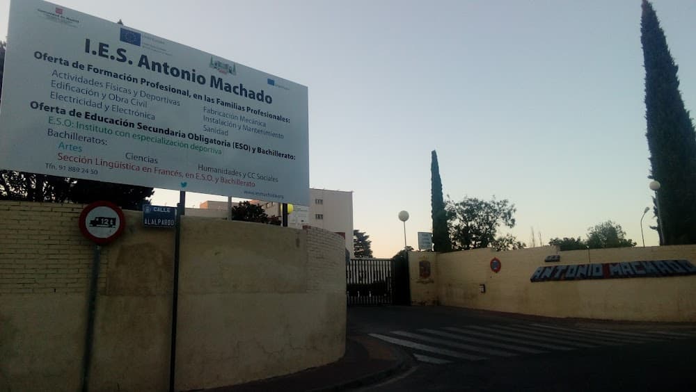 Foto secundaria del campus Antonio Machado