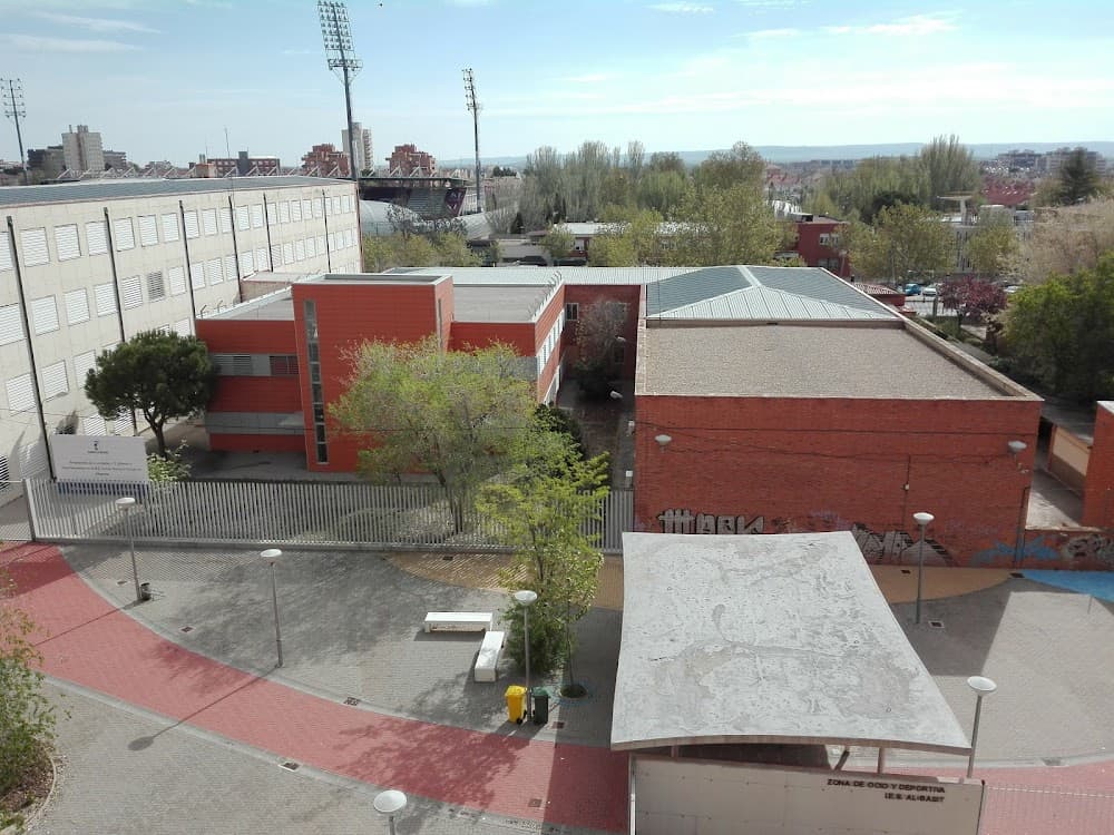 Foto secundaria del campus Tomás Navarro Tomás