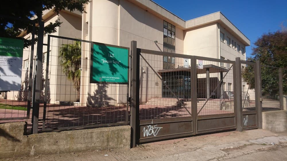 Foto secundaria del campus Joaquin Sama