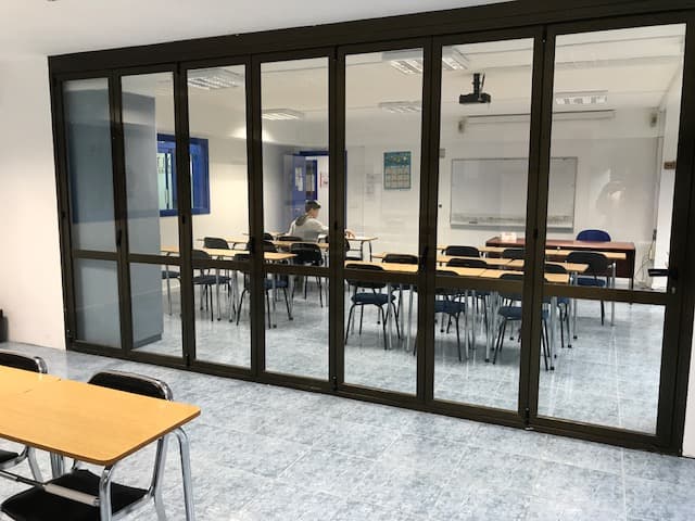 Instal·lacions Elèctriques I Automàtiques a Academia Didáctica (Academia Didáctica, Castellón De La Plana): foto 3