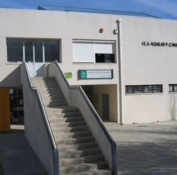 Foto secundaria del campus Aguilar Y Cano