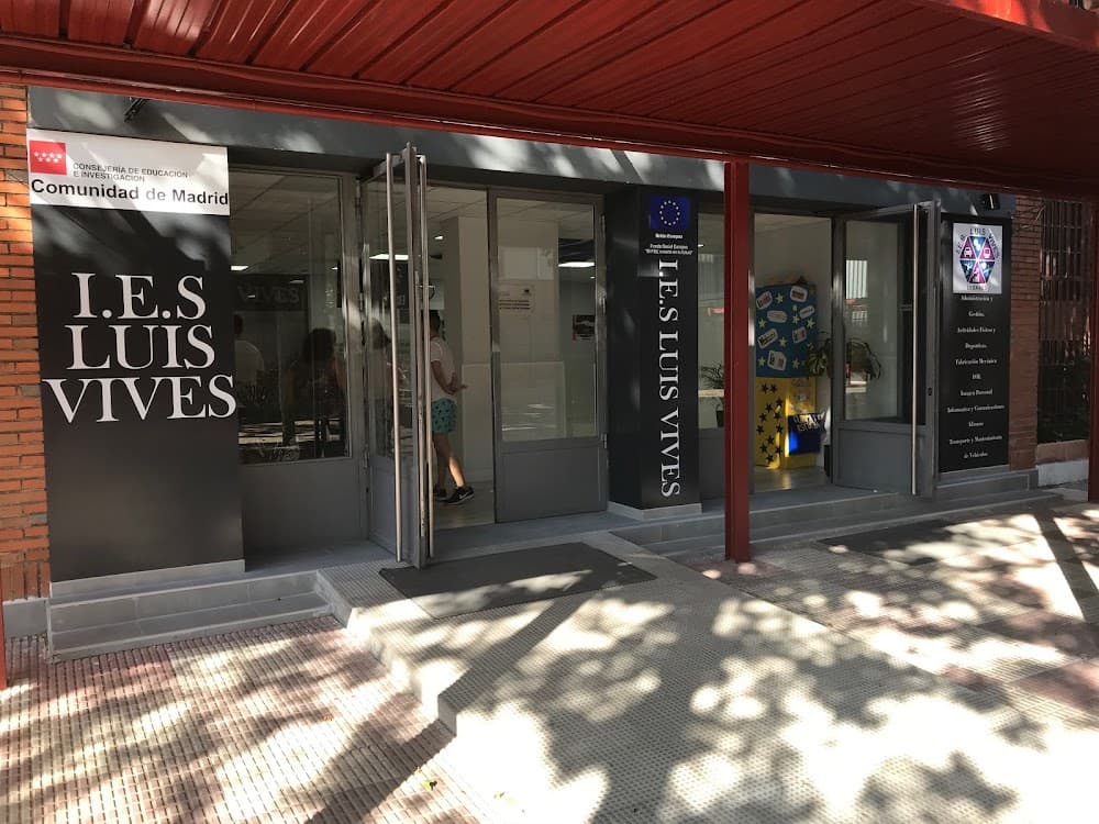 Automoció a Luis Vives (Luis Vives, Leganés): foto 1
