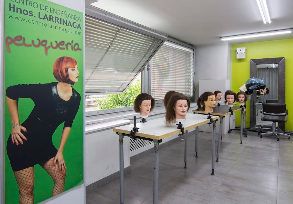 Foto secundaria del campus Hermanos Larrinaga S.l.