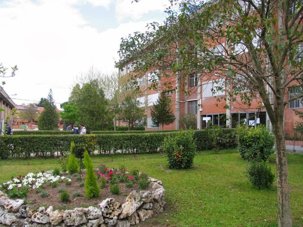 Foto secundaria del campus Ramón Y Cajal