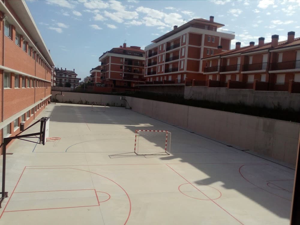 Foto secundaria del campus Ocho De Marzo