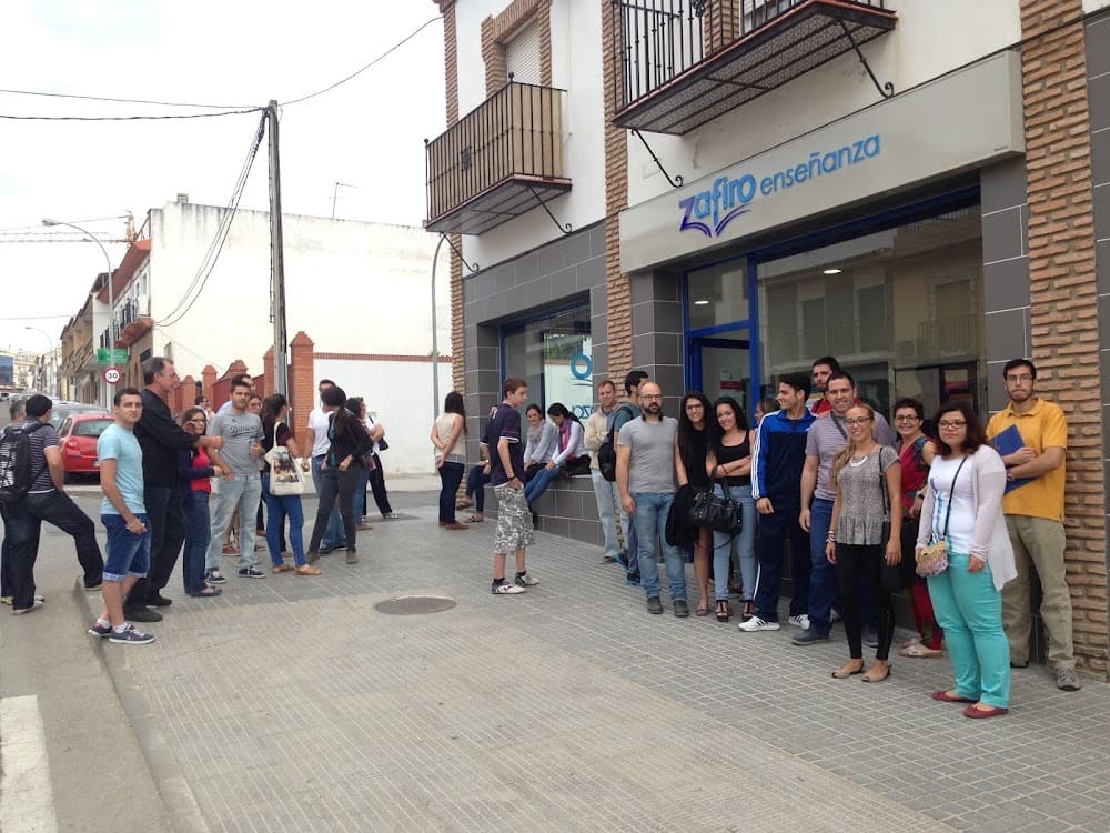 Higiene Bucodental a Zafiro Enseñanzas (Zafiro Enseñanzas, Montilla): foto 1
