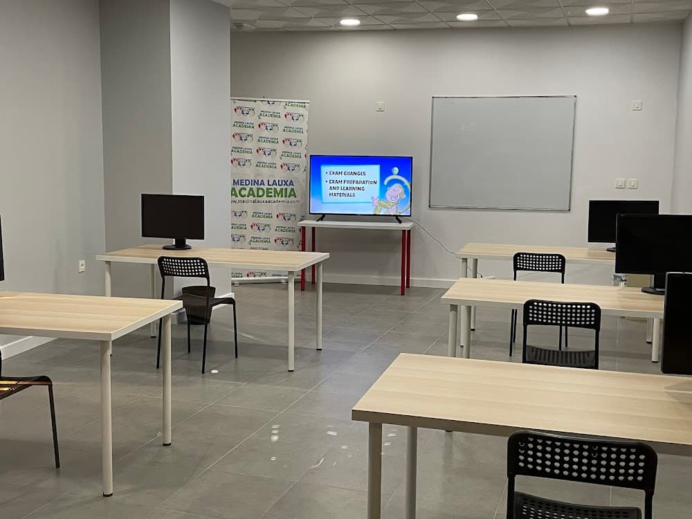 Peluquería Y Cosmética Capilar en Formación Ymaxe (Formación Ymaxe, Loja): foto 3