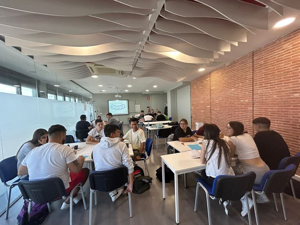 Foto secundaria del campus Fundación Albor Linares