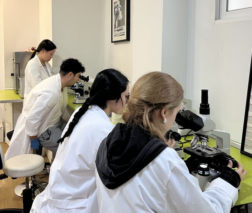 Foto secundaria del campus Centro De Formacion En Profesiones Biosanitarias Hm Hospitales