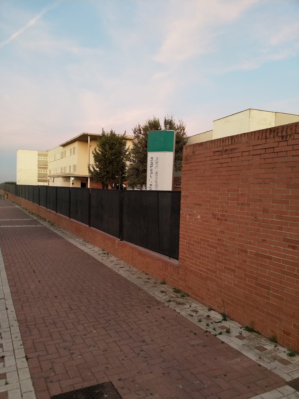 Foto secundaria del campus Laguna De Tollón