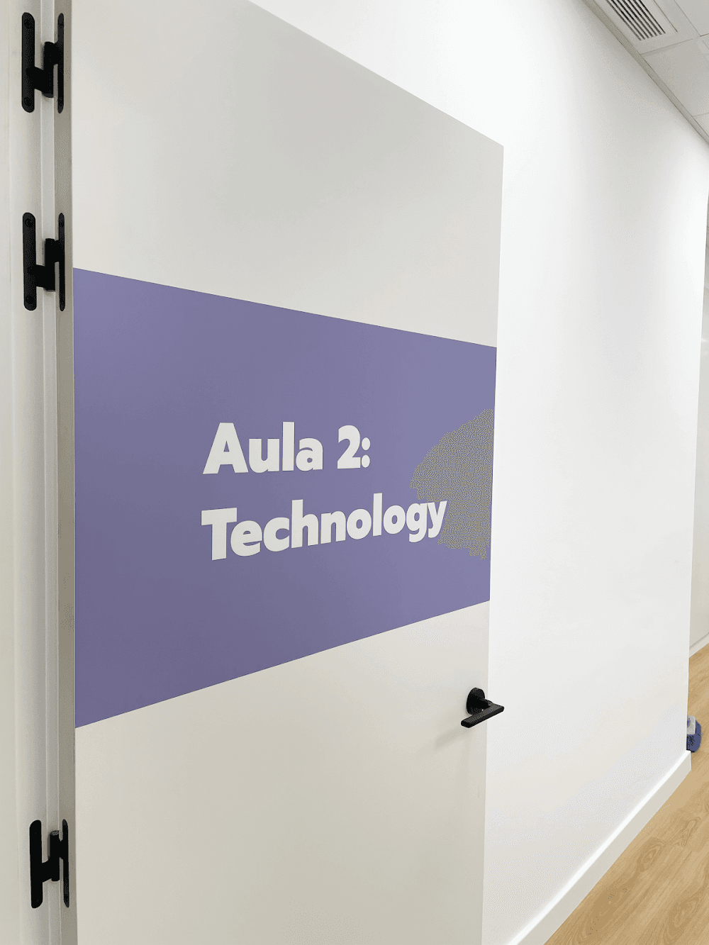 Foto secundaria del campus The Hub Kings Corner