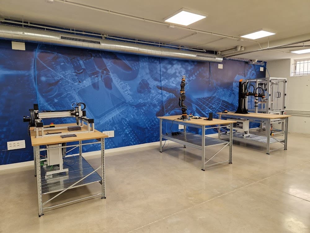 Foto secundaria del campus Cesur Murcia Lago