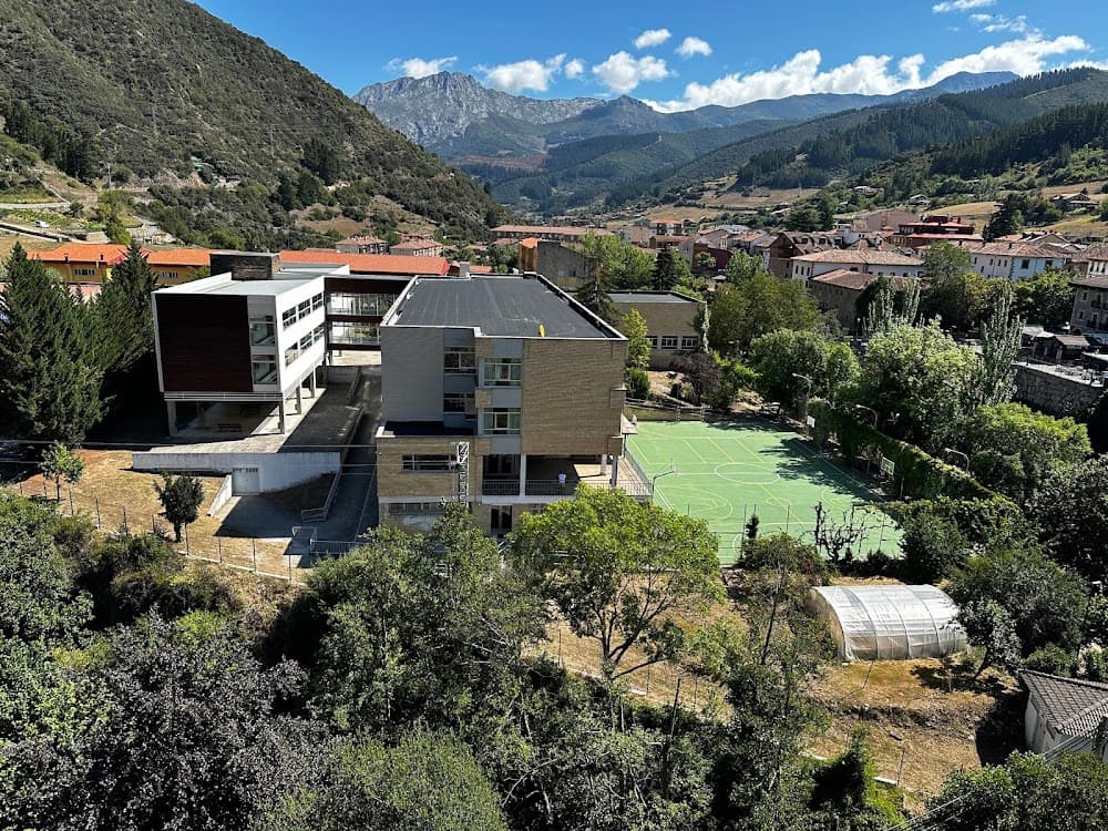 Guía En El Medio Natural Y De Tiempo Libre en Jesus De Monasterio (Jesus De Monasterio, Potes): foto 3