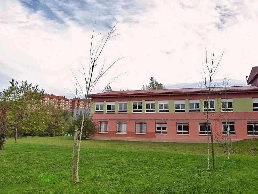 Foto secundaria del campus I.e.s. "escultor Juan De Villanueva"