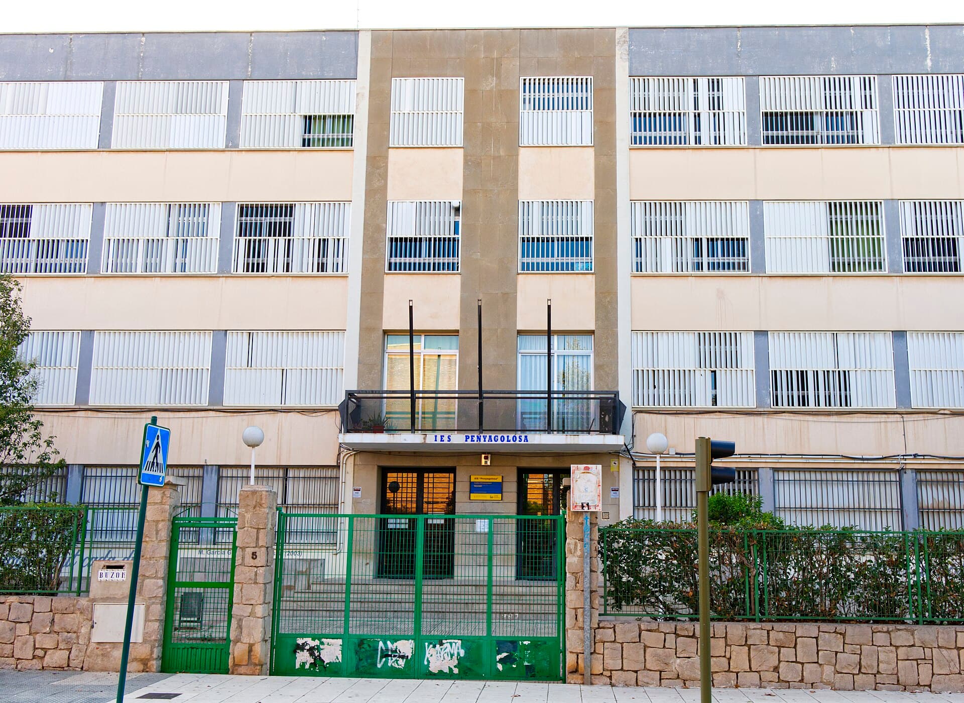Electricidad y Electrónica en Instituto de Educación Secundaria PENYAGOLOSA (Instituto de Educación Secundaria PENYAGOLOSA, Castellón de la Plana): foto 1