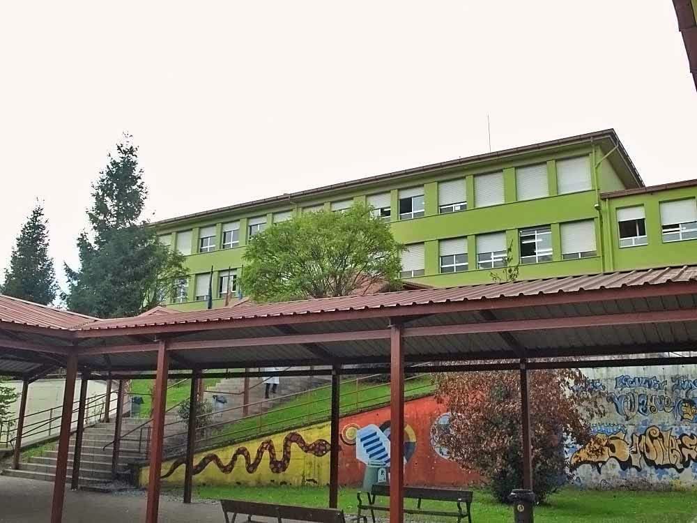 Foto secundaria del campus I.e.s. "escultor Juan De Villanueva"