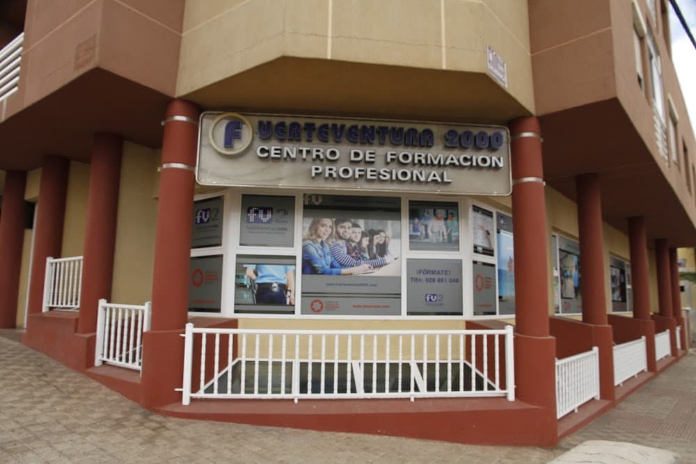Foto secundaria del campus Fuerteventura 2000