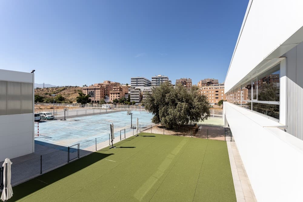 Foto secundaria del campus María Nebrera