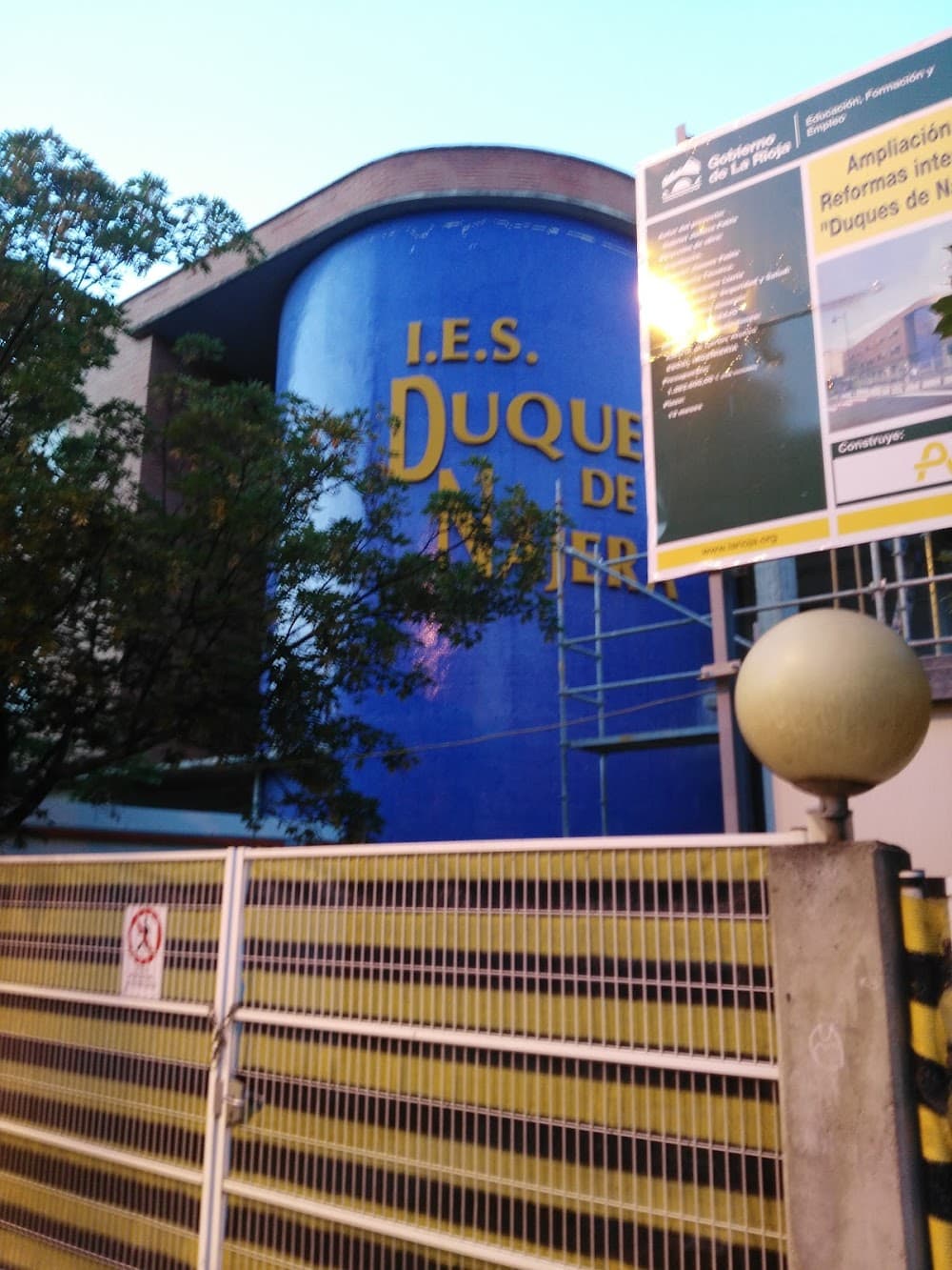 Foto secundaria del campus Duques De Najera