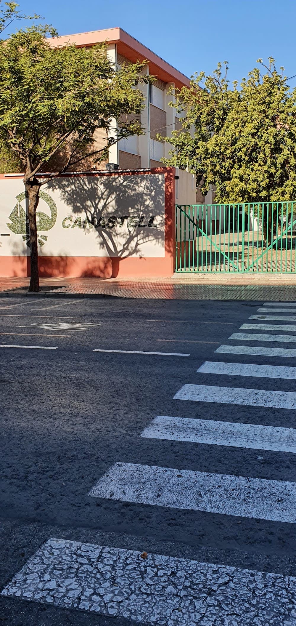 Foto secundaria del campus Canastell