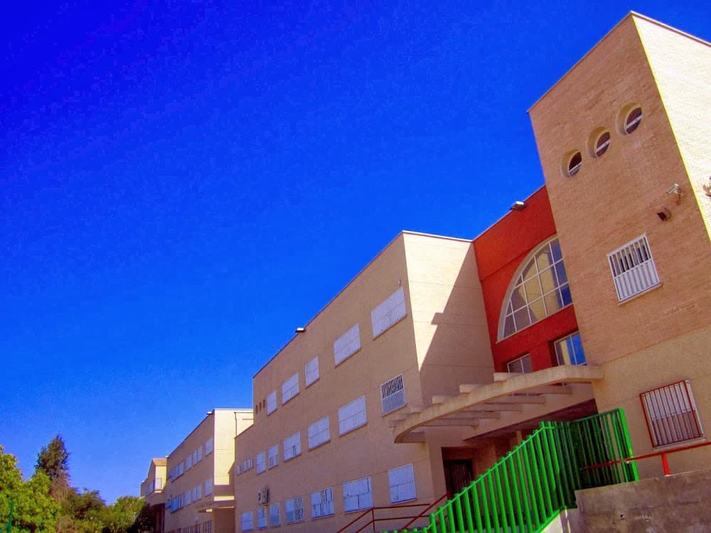 Foto secundaria del campus Cerro De Los Infantes