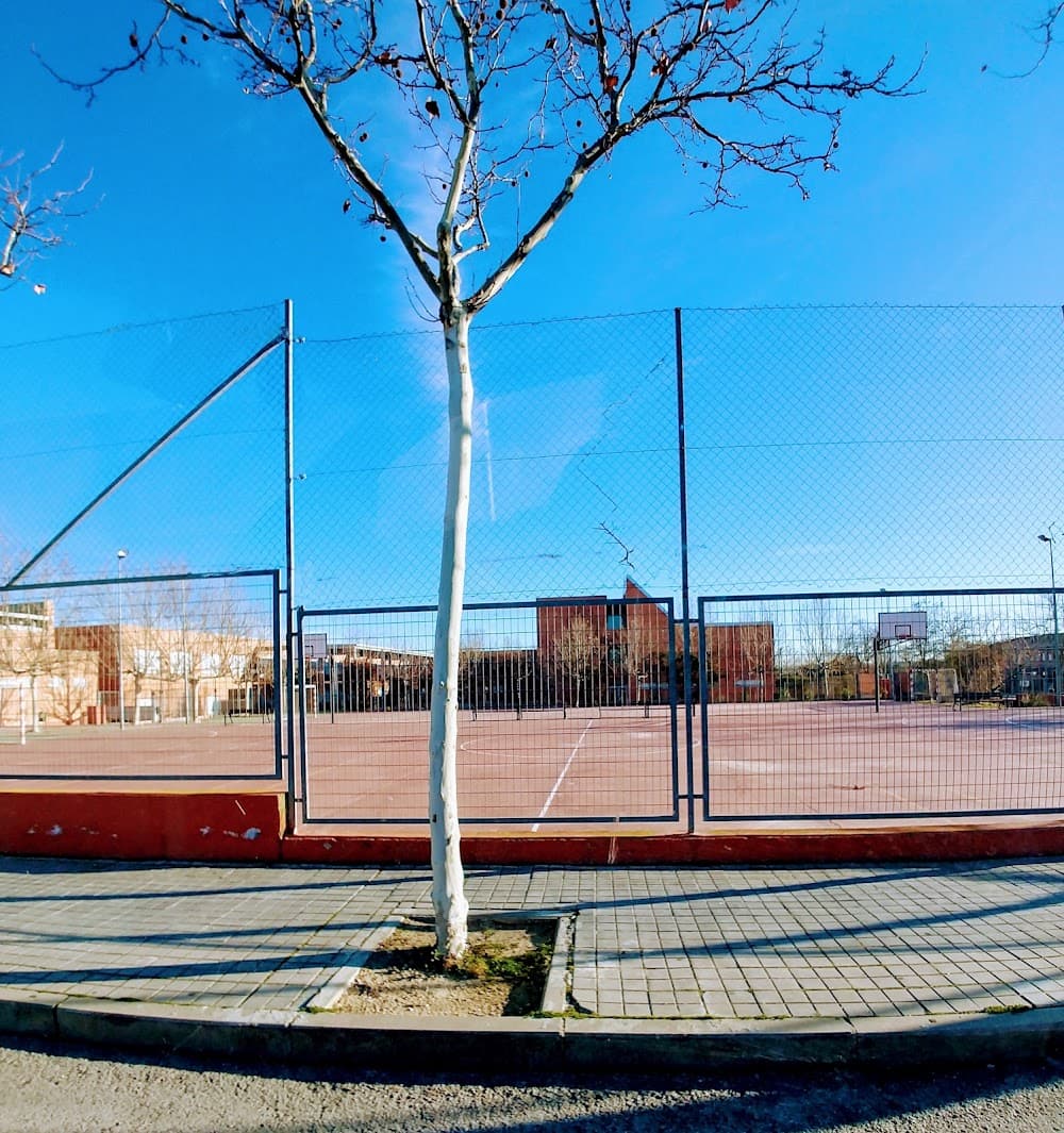 Foto secundaria del campus Las Encinas
