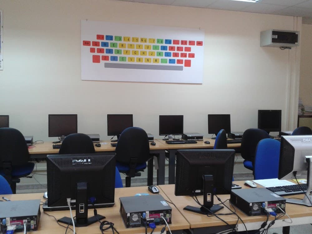 Cures Auxiliars D'infermeria a Edén (Edén, Palencia): foto 1