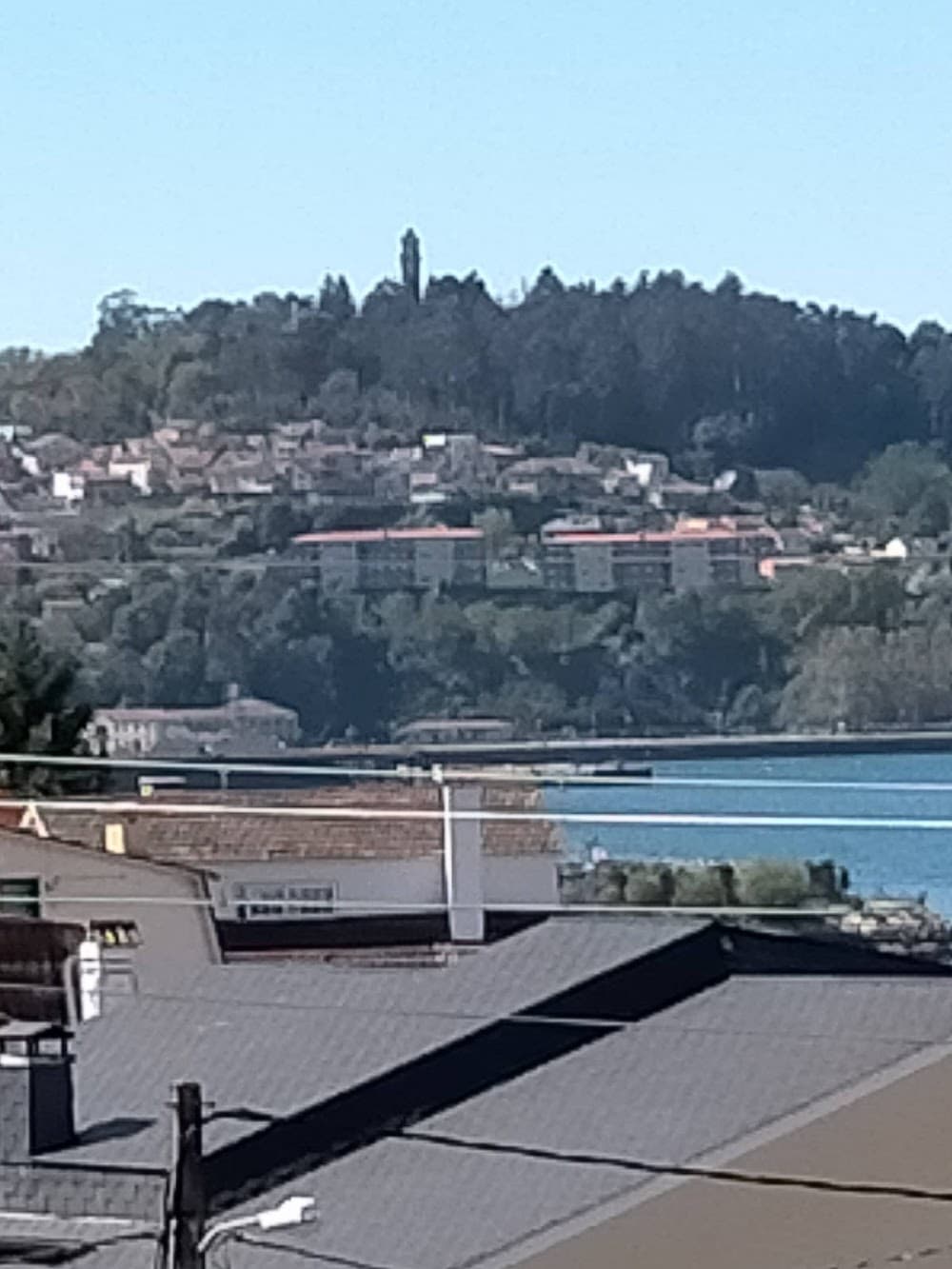 Foto secundaria del campus A Guía