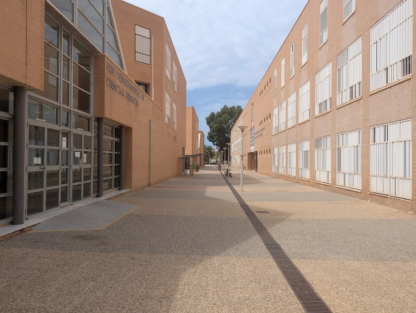 Foto secundaria del campus Campus de La Cañada