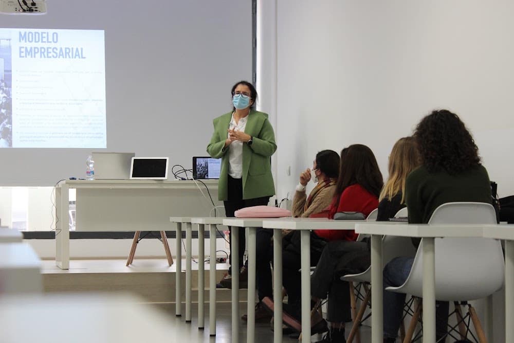Confección Y Moda en Escuela Sevilla De Moda 2 (Escuela Sevilla De Moda 2): foto 3