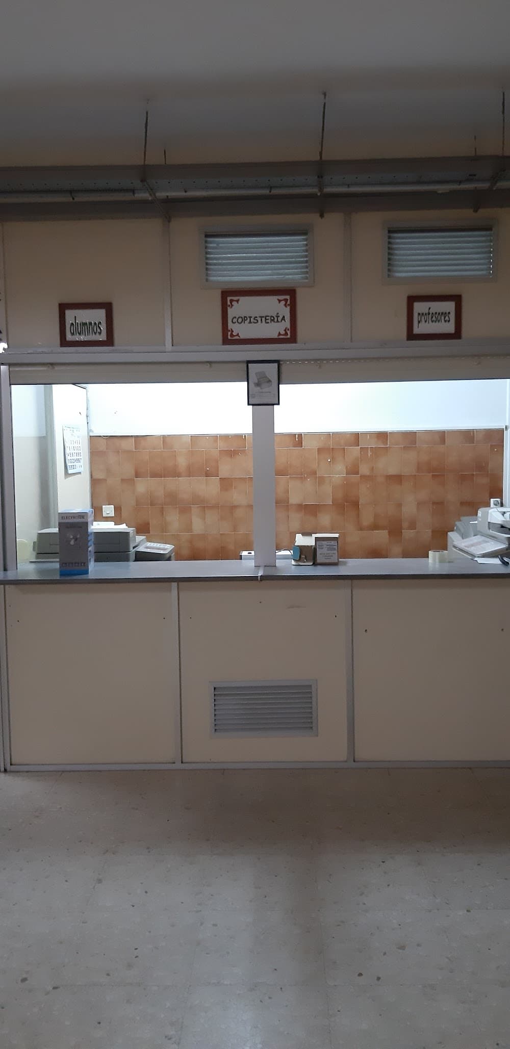 Foto secundaria del campus Torre Almirante