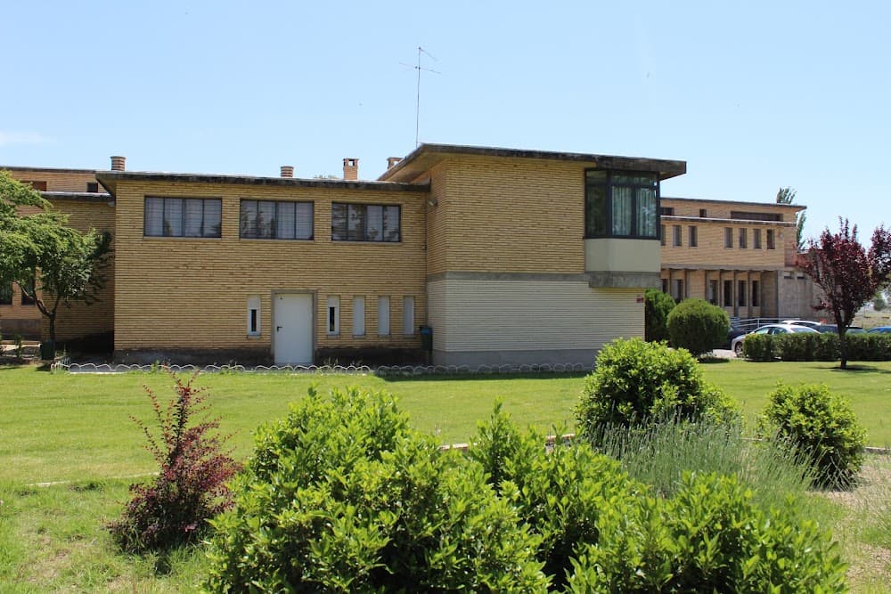 Foto secundaria del campus E.f.a. Boalares